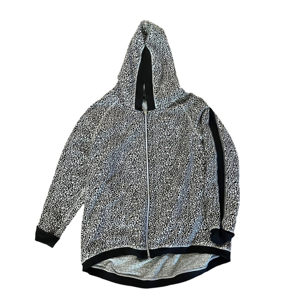 Onque Casual zip up animal print hoodie